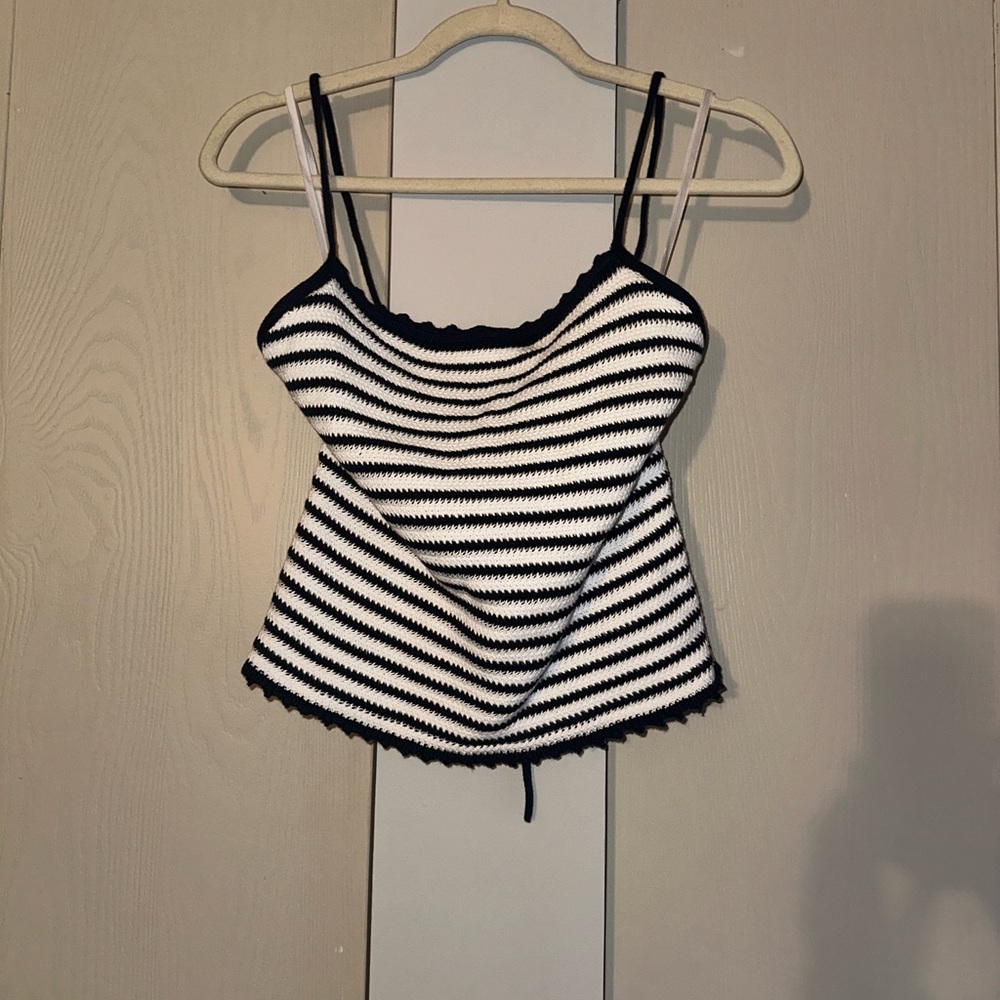 NWT Abercrombie Crochet Tank Top. Size Medium